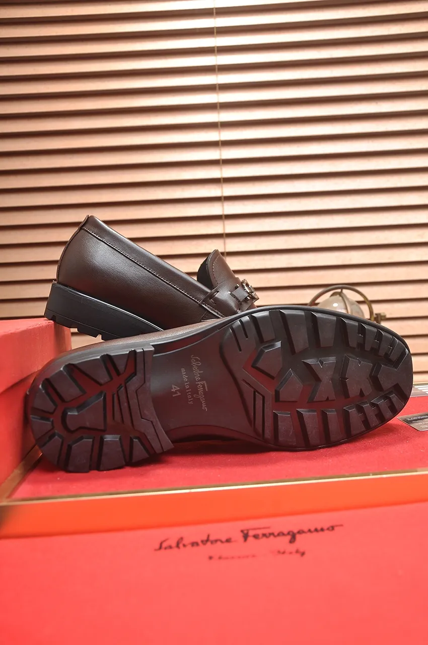 Men's shoes 💰560💶[Ferragamo/Ferragamu] (high-end Niuli) New 🍀 Ferragamo* - top version Ferragamo's classic formal leather shoes! Made of imported original cowhide, the inner top layer is comfortable cowhide lining! Original wear-resistant rubber outsole! High quality products! Code number 38-45 (45 customized)